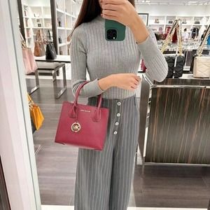 MICHAEL KORS 35S1GM9M2L Mercer Medium Pebbled Leather Crossbody Bag In Mulberry